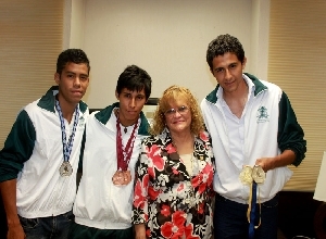Medallistas de la Universiada 2012, se reúnen con la Rectora