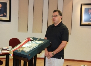 Maestro Edgar Sansores Guerrero, Director de la DCSEA, UQROO 