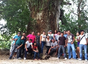 Estudiantes de Sistemas Comerciales de la UA Cozumel viajan a la Zona Maya