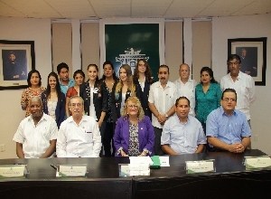 Firma de convenio UQROO y Club  Rotario de Chetumal 