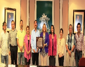 La Licenciatura en Economía y Finanzas de la Universidad de Quintana Roo recibe acreditación