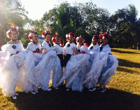 Grupos dancísticos de la UQROO se presentan  en feria agrícola de Belice 