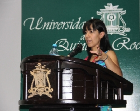 Dra. Nalliely Hernández Cornejo dicta conferencia en Seminario Departamental de Humanidades