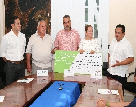 Entrega Fundación Cozumel becas Otoño 2014