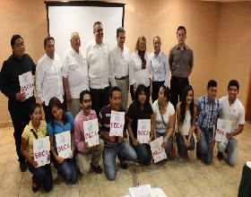 Fundación Cozumel I.A.P. entrega 81 becas