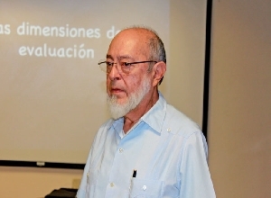 Conferencia “Instrumentos para Predicción del Éxito Académico”, dicta el Dr. José Manuel Álvarez Manilla