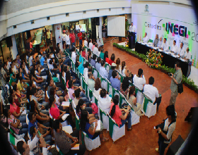 El Presidente del INEGI impartió a estudiantes y académicos de la UQROO, la Cátedra “Innovaciones en estadística oficial” como parte del inicio del ciclo Otoño 2015 