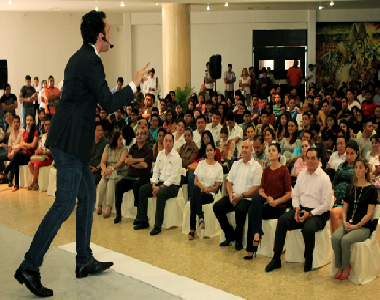 Asiste el rector de la Universidad de Quintana Roo, Mtro. Ángel Rivero Palomo a la conferencia “Eres lo que publicas”