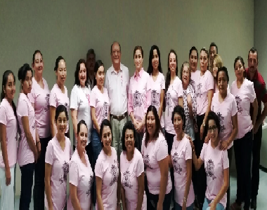 Encendido Edificio Rosa DCS en conmemoración del Día Mundial de la lucha contra el cáncer de mama