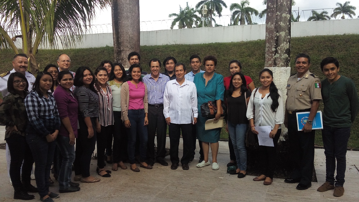 Alumnos de Relaciones Internacionales visitan la Embajada de Belice