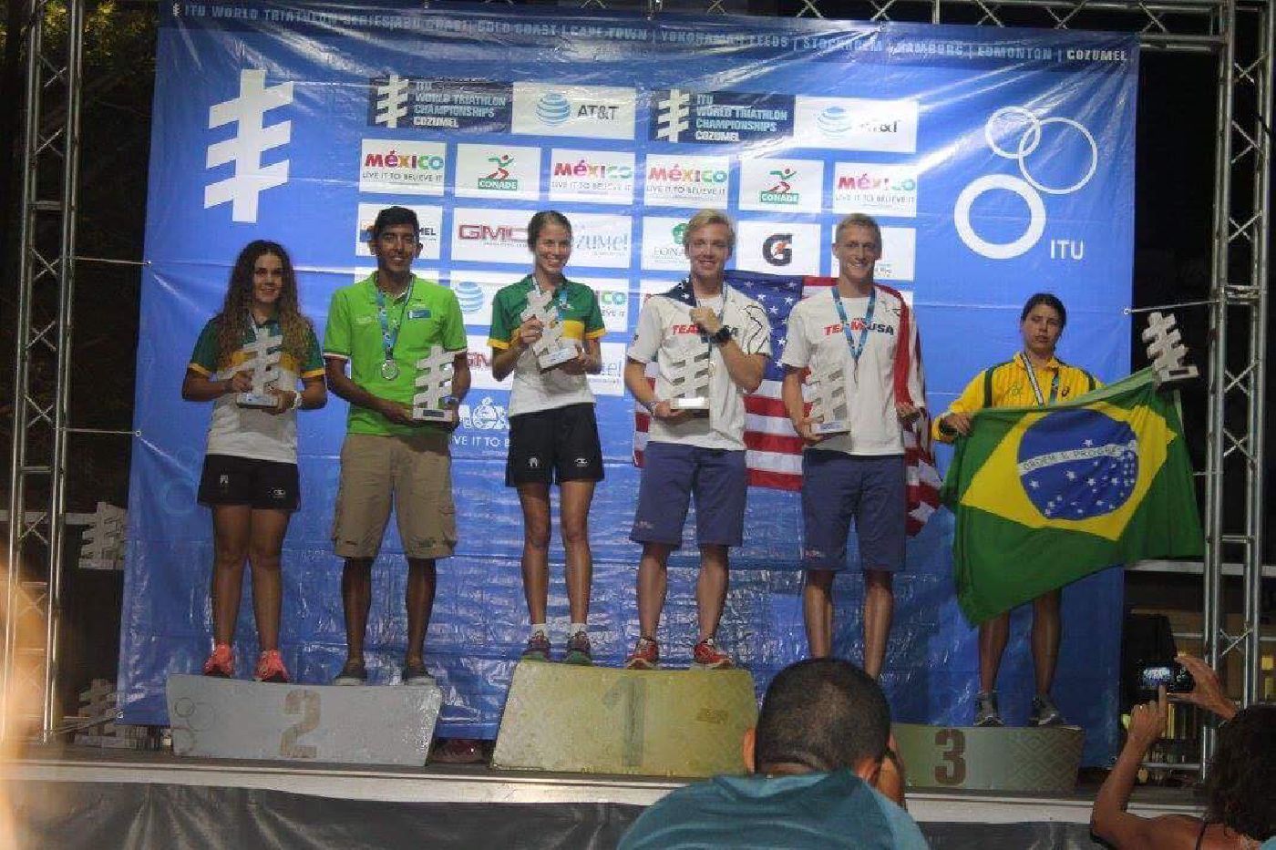 Estudiante UAC logra segundo lugar en la gran final del campeonato mundial ITU en Cozumel