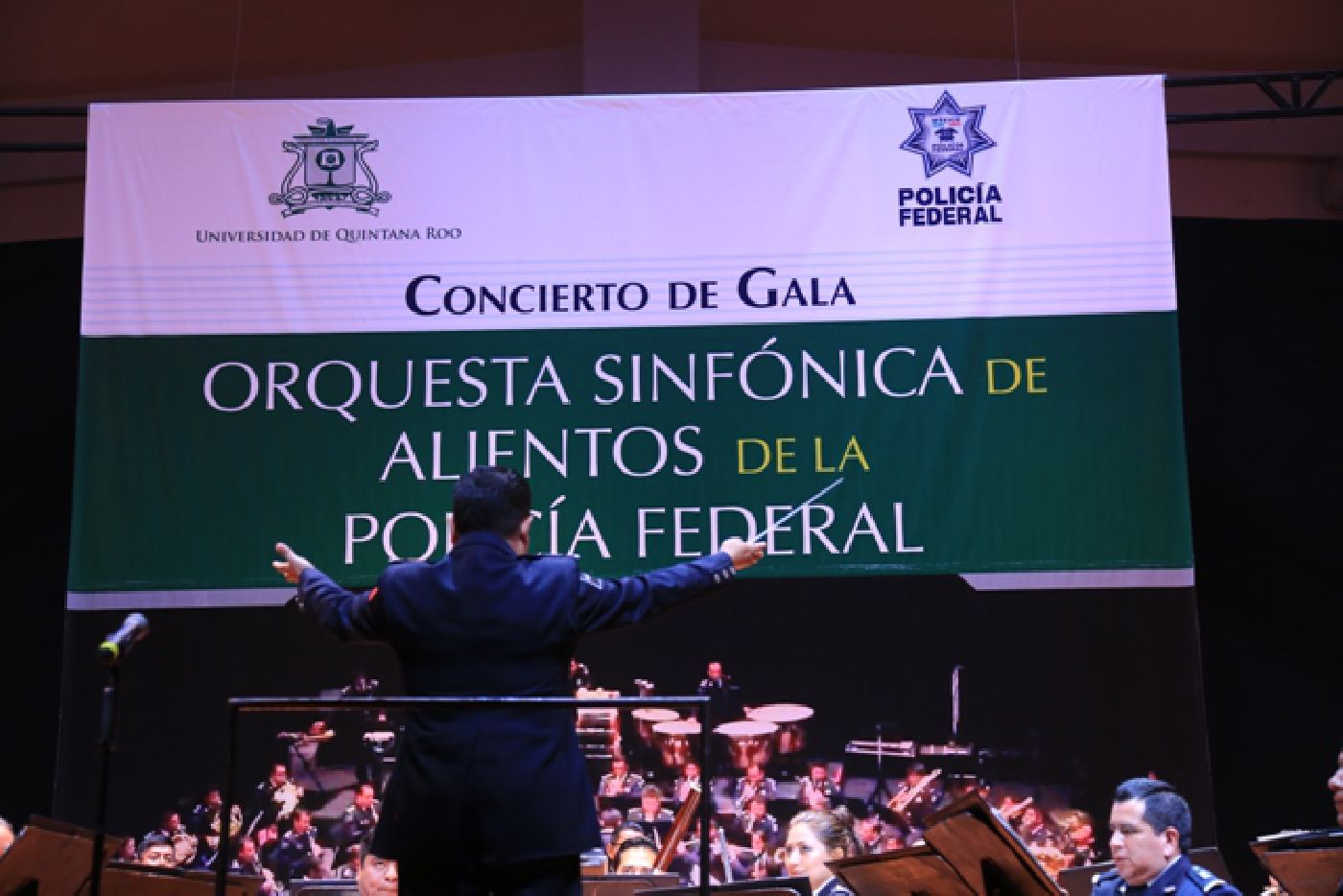 Concierto de gala de la Orquesta Sinfónica de Alientos de la Policía Federal