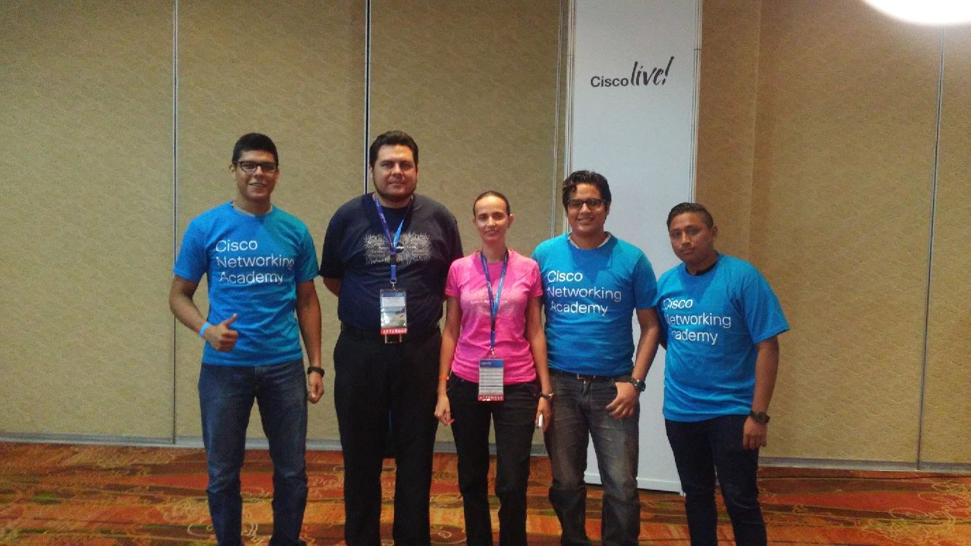 Alumnos de Ingeniería en Redes del Campus Cancún participaron en Cisco Live 2016.