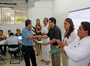 Culmina curso sobre Formación de Tutores en el Centro de Bachillerato “Eva Sámano de López Mateos”