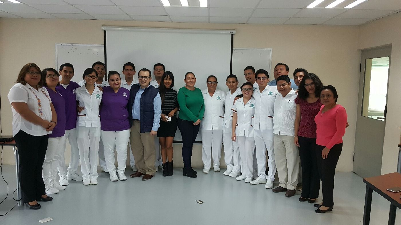 Inician doce alumnos de la Lic en Farmacia Campos Clínicos en hospitales de la Secretaría de Salud.