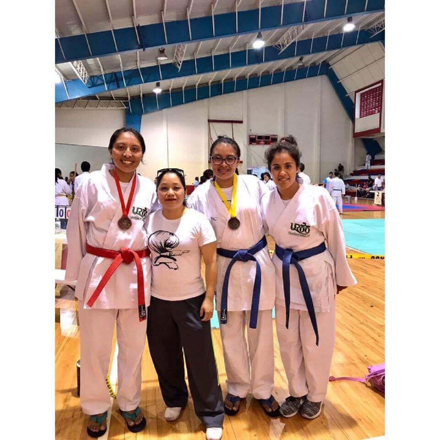 Destacada participación de alumnas de UA Cozumel en torneo de karate