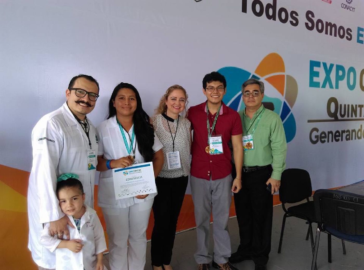Estudiantes de la UQRoo ganan el primer lugar absoluto de acreditación directa a la fase internacional y segundo lugar en categoría nivel superior  con acreditación nacional en ExpoCiencias Quintana Roo 2017