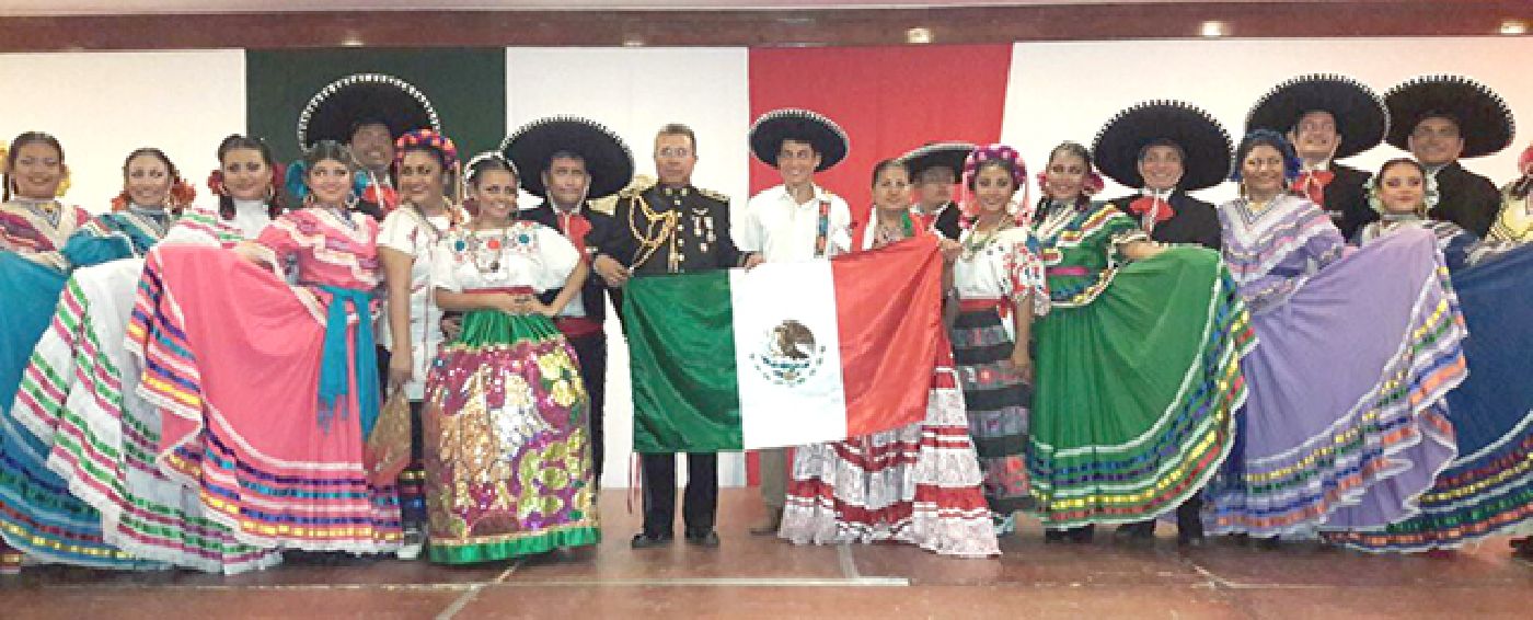 Exitosas presentaciones de grupos artísticos  de baile de la Universidad de Quintana Roo