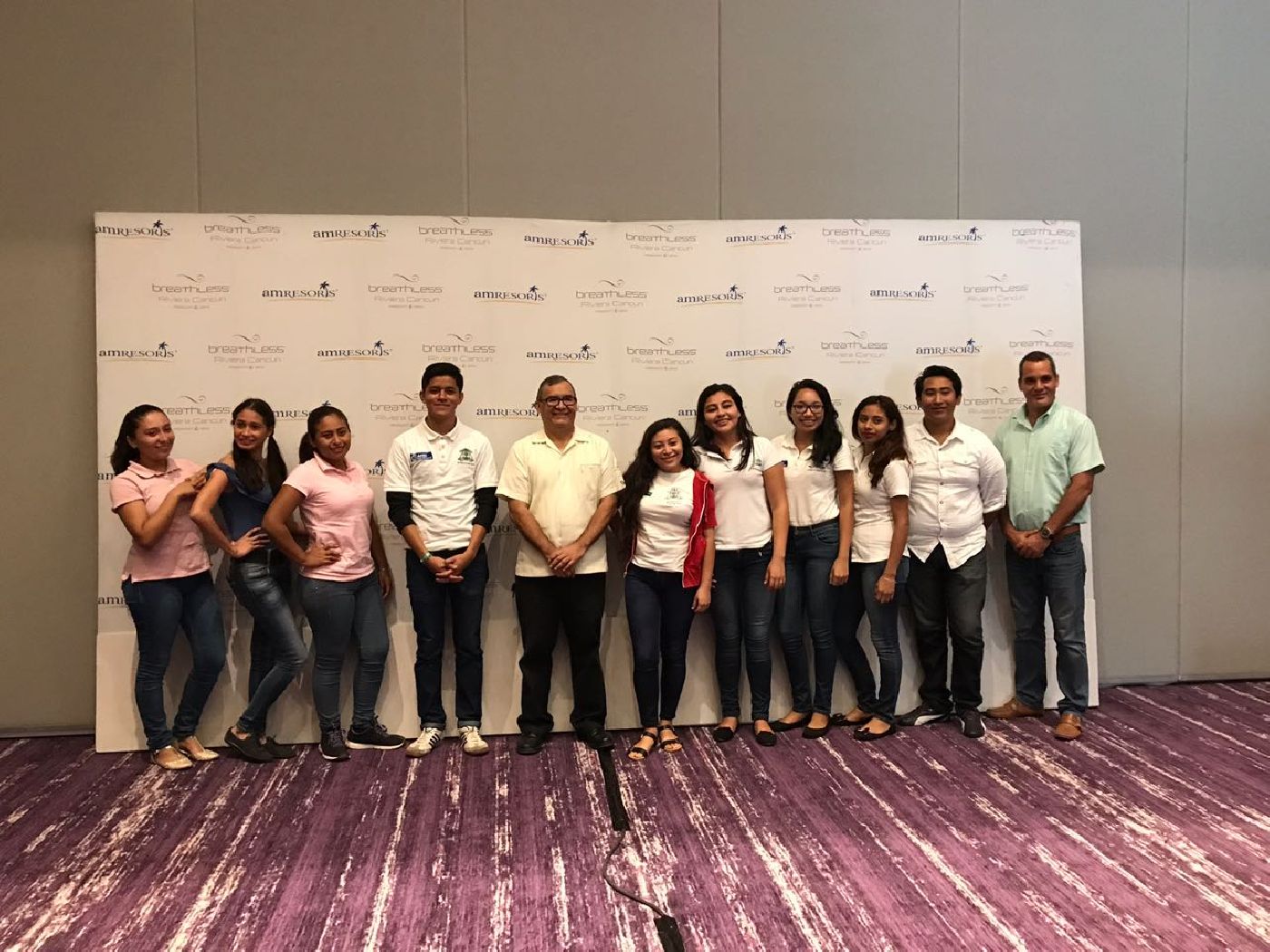 Firman convenio de colaboración la UQROO Unidad Académica Cancún y el Hotel Breathless Resort Riviera Cancún .
