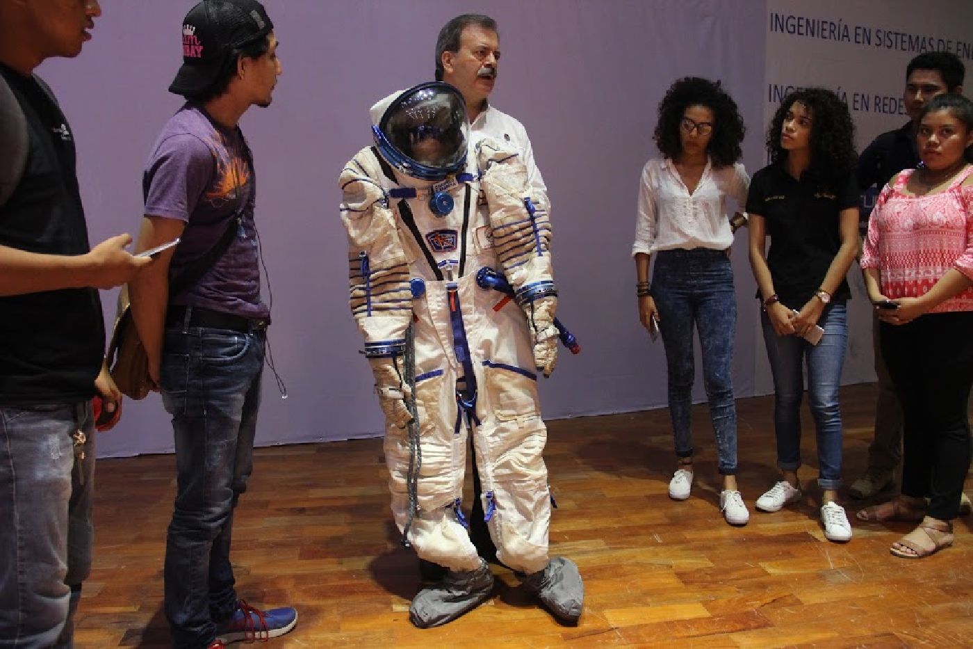 Promueve la UQRoo nueva convocatoria de la Agencia Espacial Mexicana  para envío de estudiantes a NASA