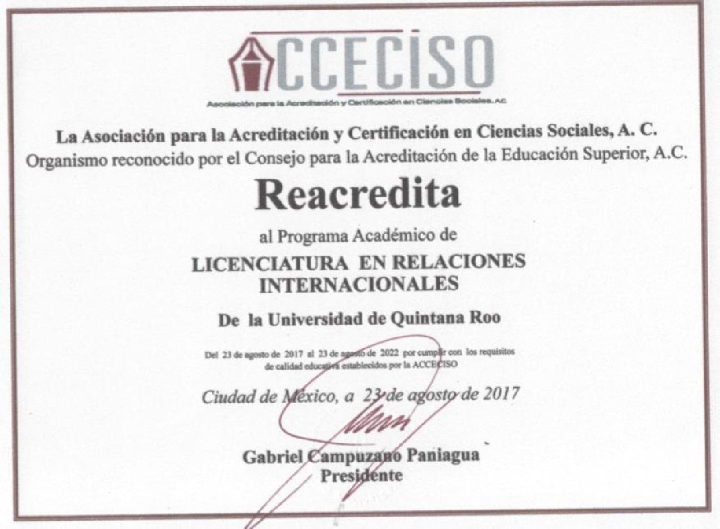 UQRoo obtiene recertificación de Licenciatura en Relaciones Internacionales