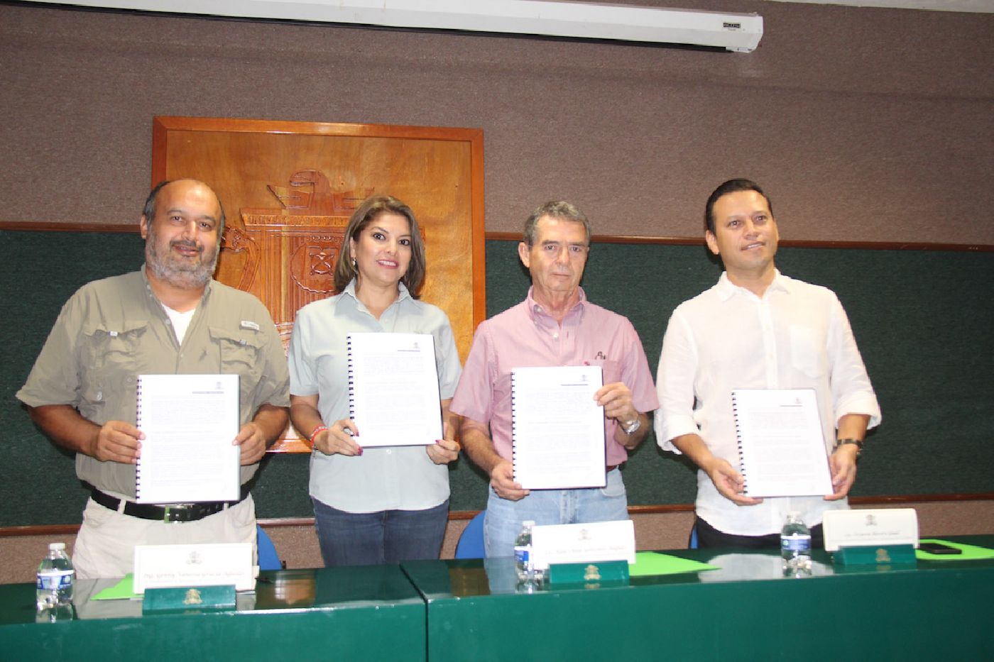 Firma Universidad de Quintana Roo convenios  de colaboración con la Fundación Cozumel