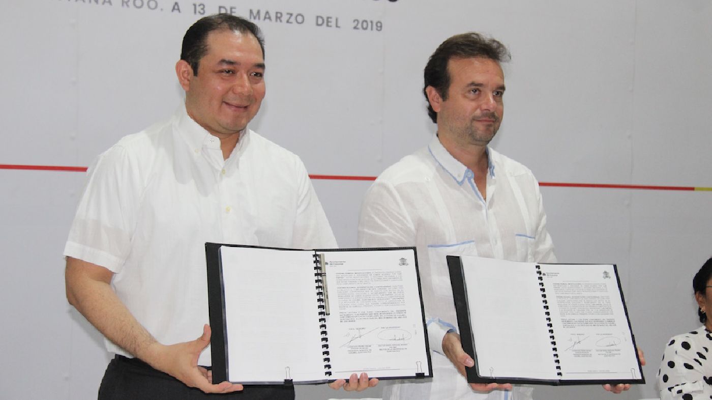 Firman convenio de colaboración la UQRoo y Ayuntamiento de Cozumel 