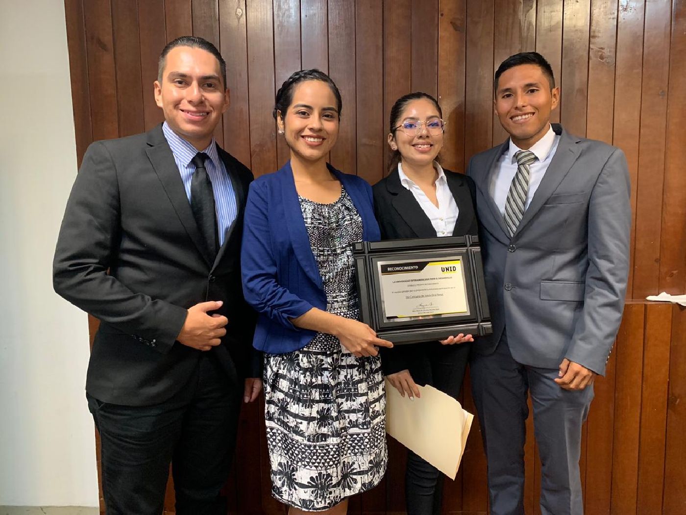 Ganan el V Concurso de Juicio Oral Penal  alumnos de Derecho de UA Cancún UQRoo