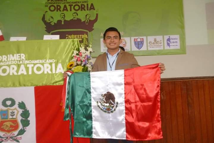 Destaca alumno de UQRoo en el Primer  Congreso Latinoamericano de Oratoria