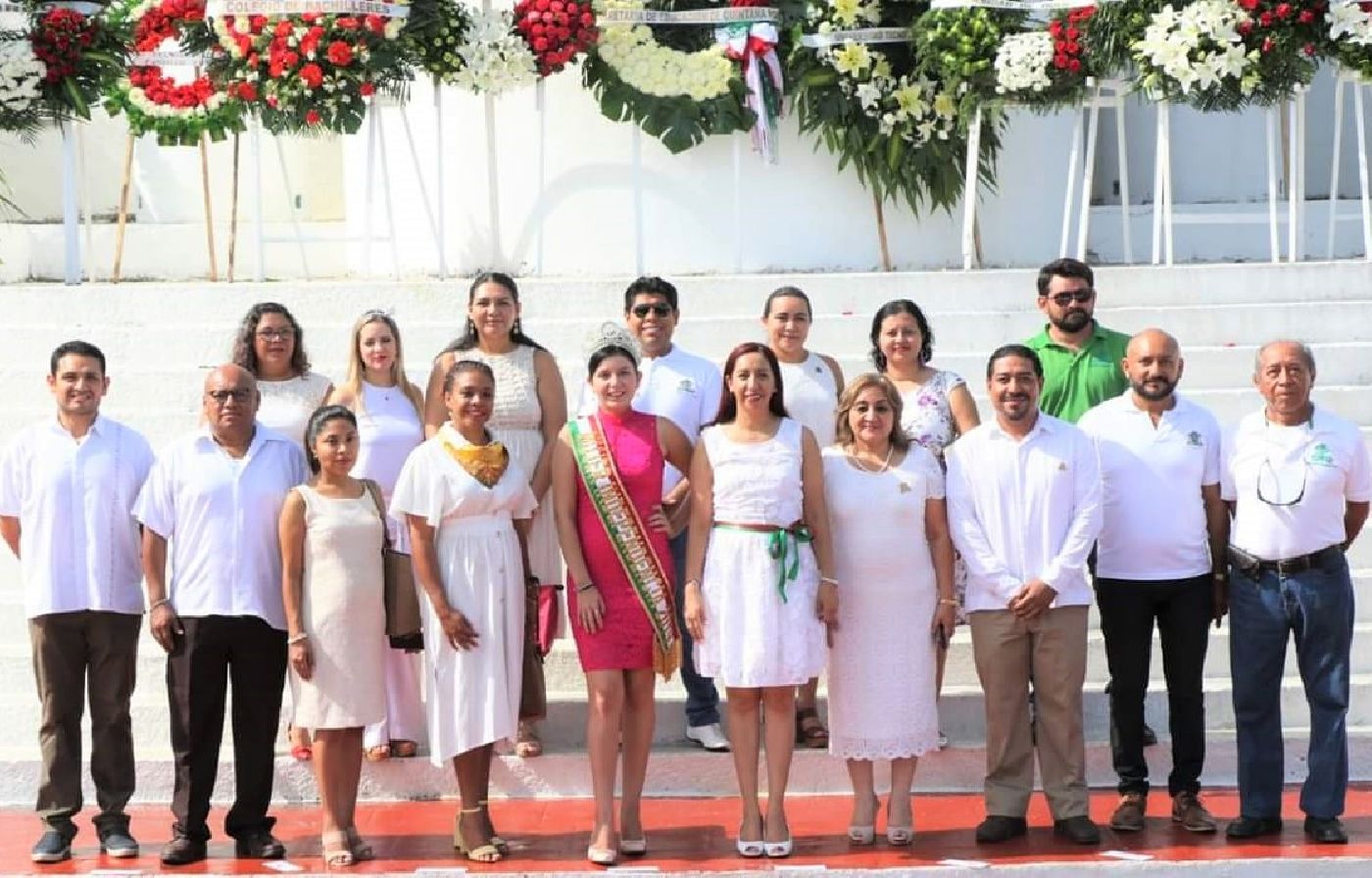 Participó la UQRoo en la ofrenda  floral por el Mes de la Patria 2019