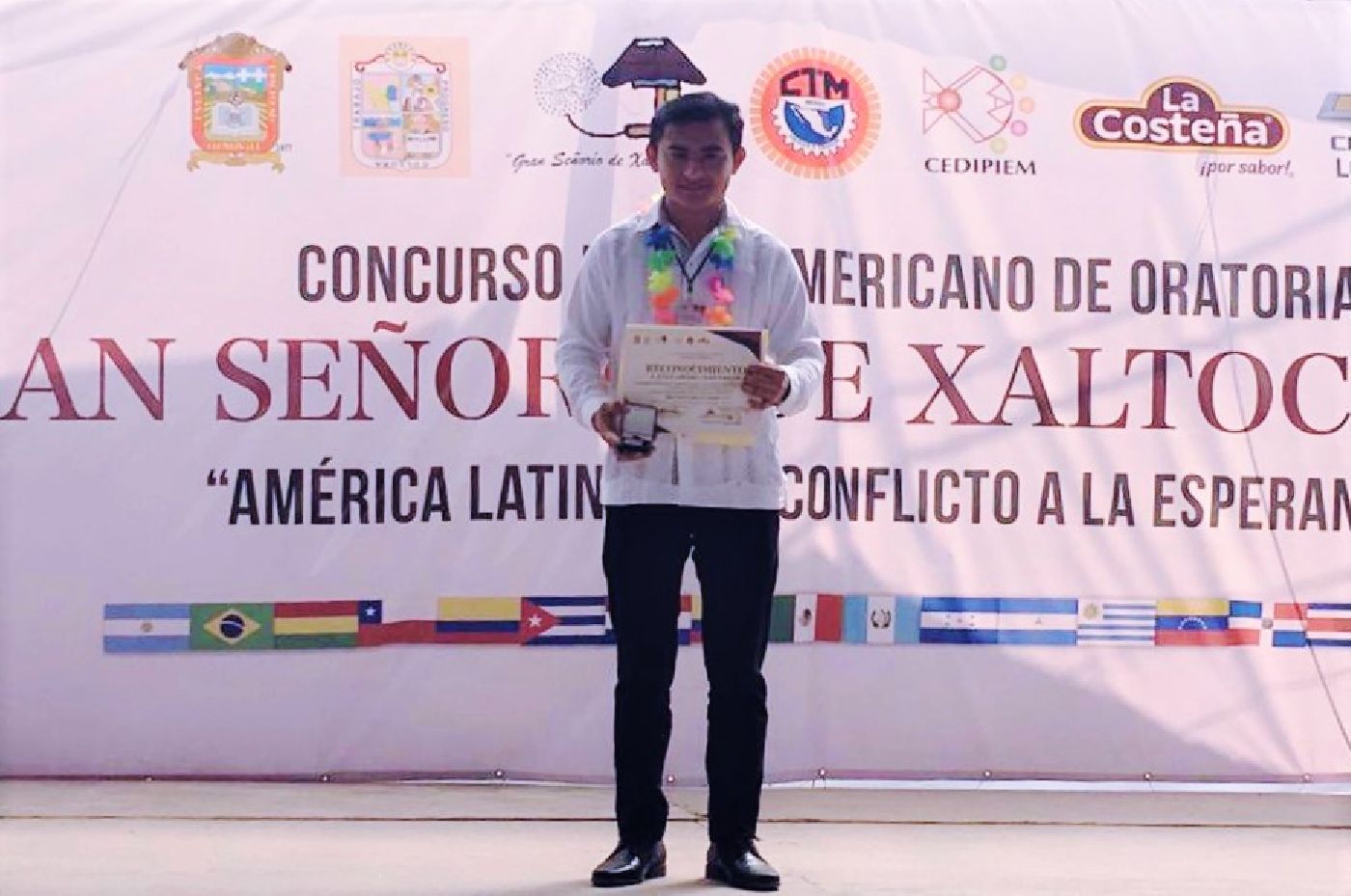 Alumno de UQRoo obtuvo segundo lugar en concurso latinoamericano de oratoria