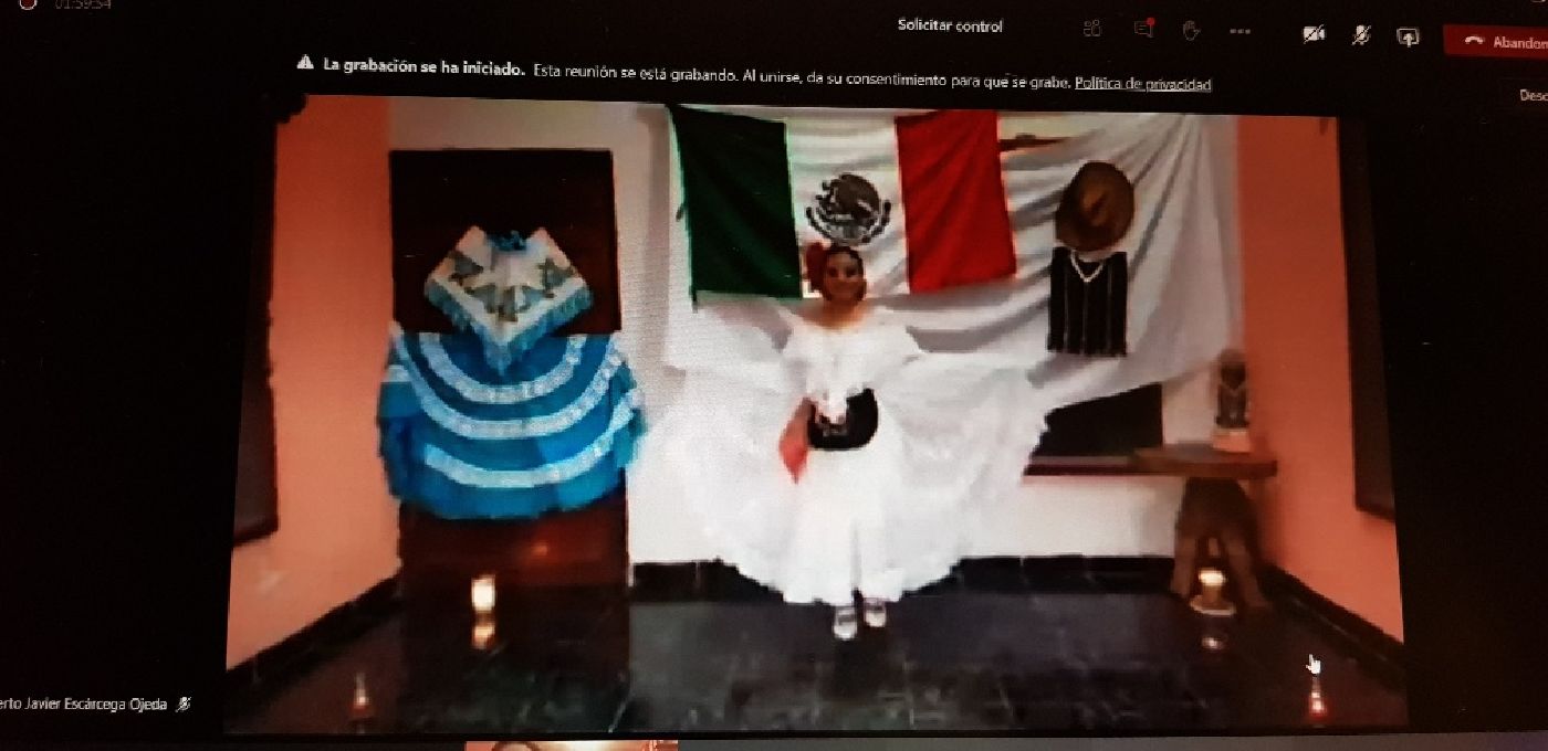 Con noche de fiesta mexicana se fomentó convivencia universitaria