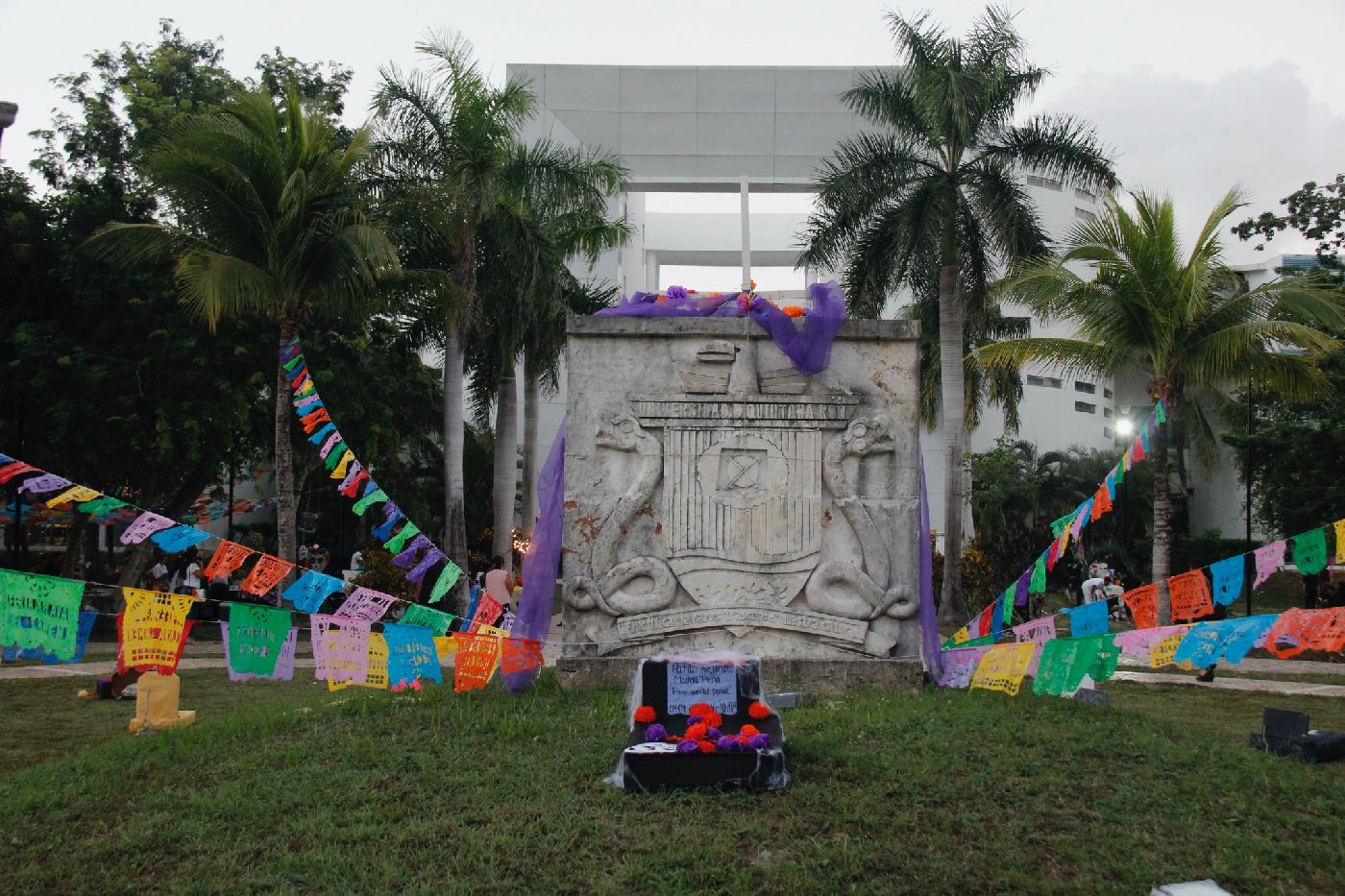 Espectacular expo de Día de Muertos en el Campus Playa del Carmen