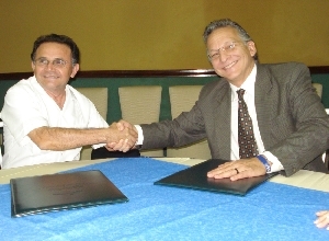 Signan convenio la Universidad de Quintana Roo y la  Universidad para la Cooperación Internacional de Costa Rica