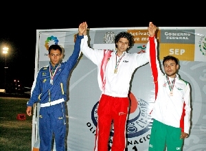 Alberto Álvarez Muñoz impone récord en la Olimpiada Nacional Yucatán 2011