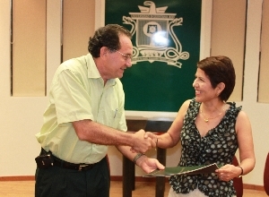 La Dra. René Lozano Cortés, Directora de la DCSEA de la UQROO