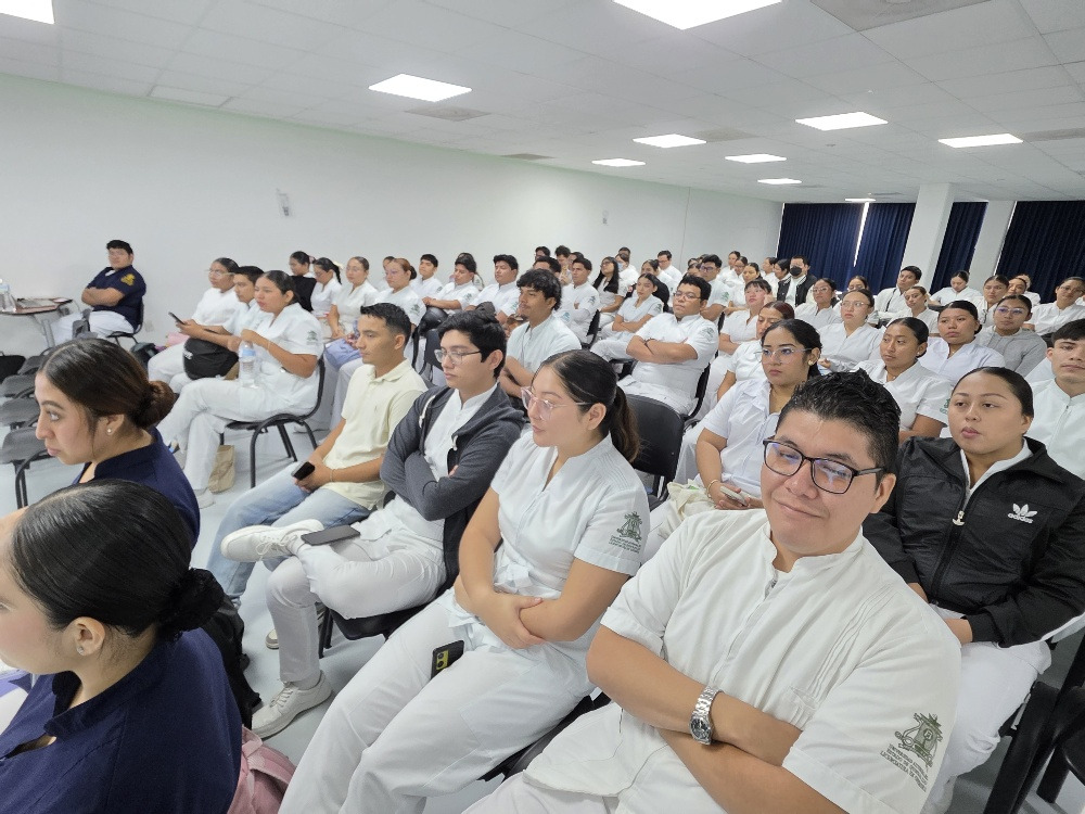 Foro del Programa Integral del Cuidado al Estudiante y la Comunidad visibilizó al estudiantado en enfermería como agente de cambio