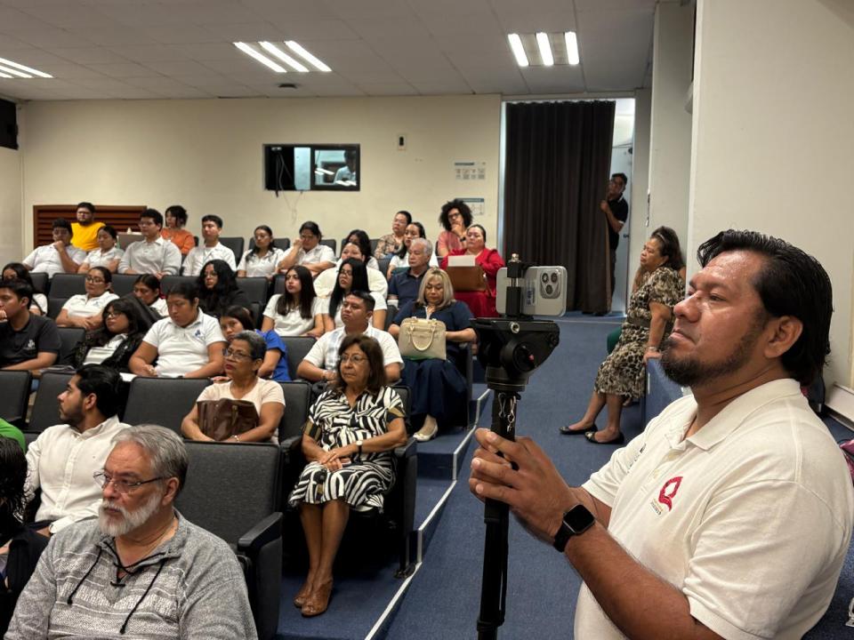 Libro “La Devoción a la Santa Muerte. Acercamiento Etnográfico” abre jornada académica y cultural - galería 8