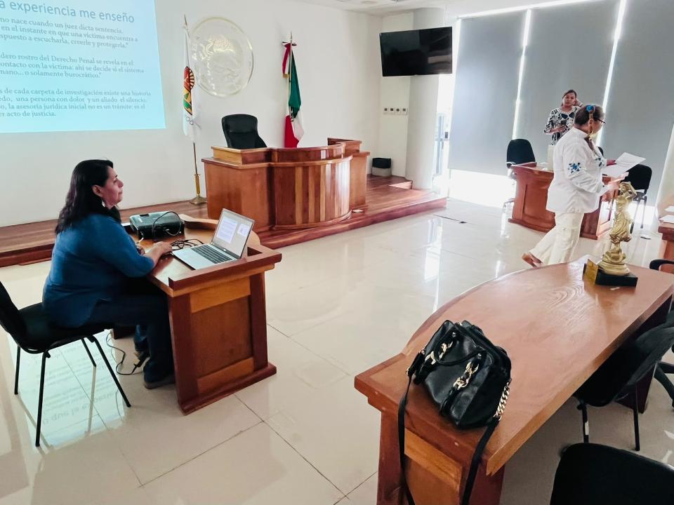 Fortalecen la sensibilidad social y el compromiso ético de los futuros abogados - galería 2