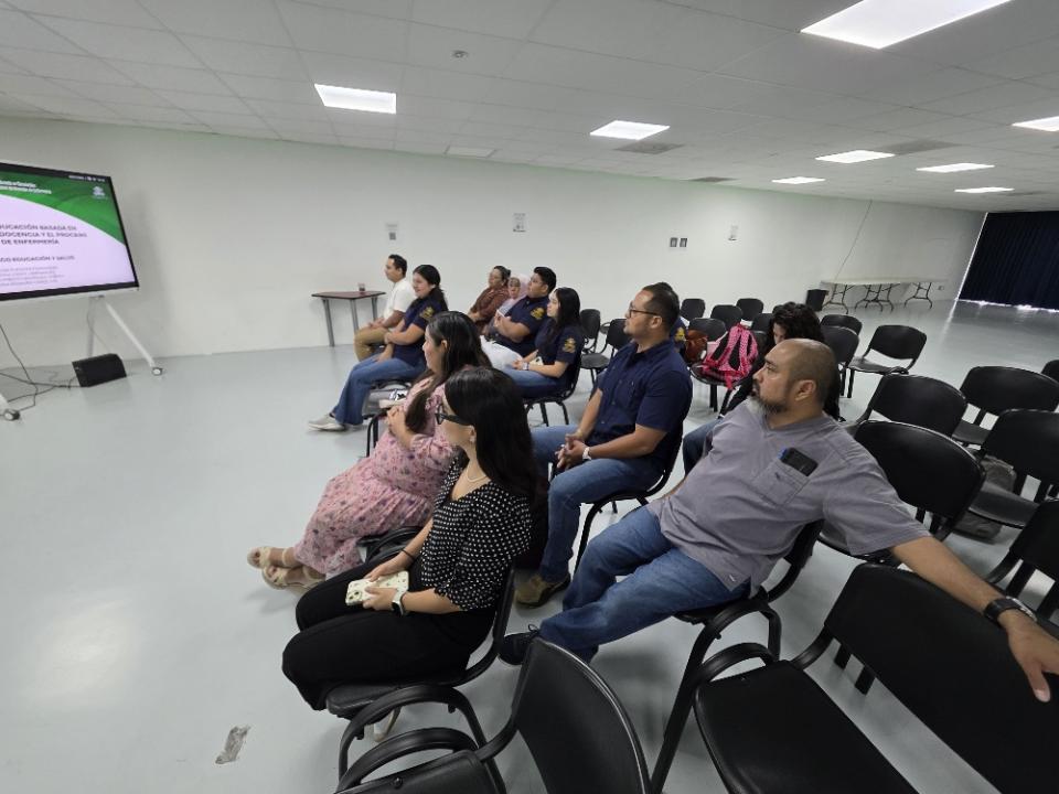 Desarrollan habilidades en evaluación de estrategias educativas basadas en simulación clínica - galería 3