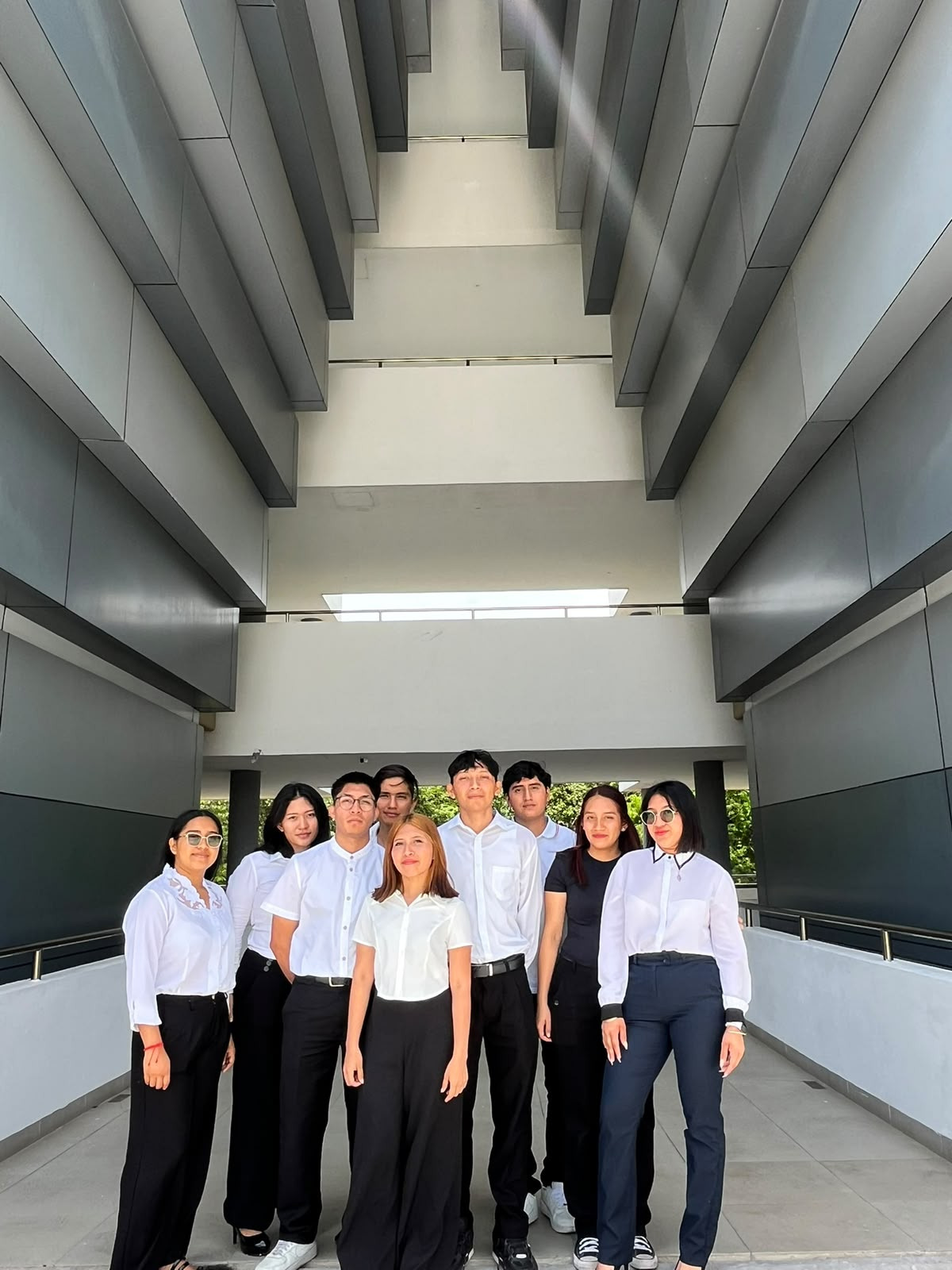 Alumnos del campus Cancún asesoran negocios auspiciados por la Casa de la Mujer Emprendedora - Oportunidad de aprendizaje integral