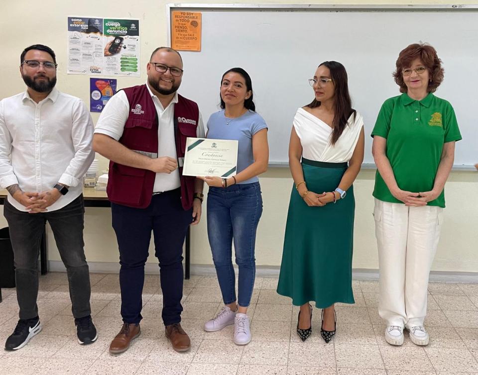 Concluyó el Programa de Reeducación para Hombres y Mujeres - galería 4