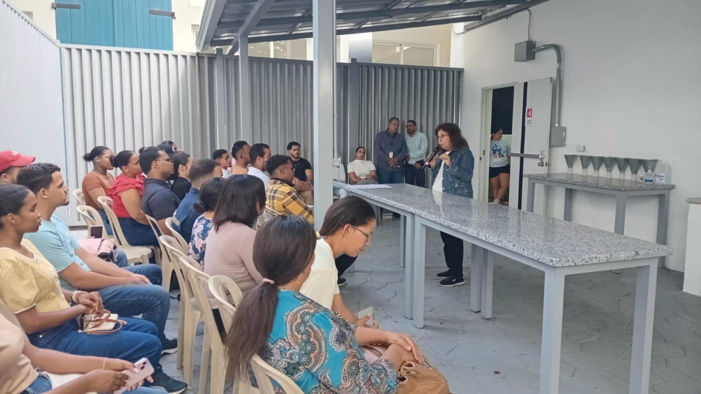 Curso teórico-práctico de Biología del suelo en UCATECI, República Dominicana