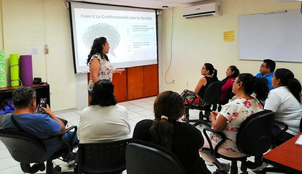 Concluye curso para fortalecer habilidades socioemocionales del personal administrativo de la UQRoo - galería 6