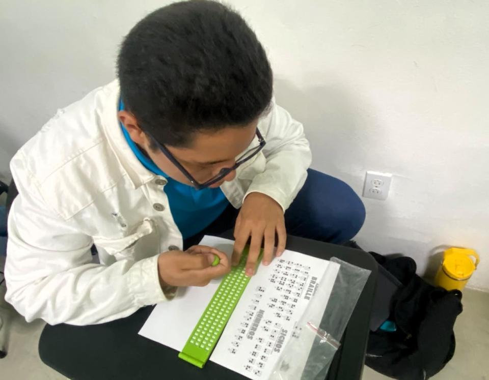 Estudiantado de Medicina fortalecen competencias de comunicación inclusiva - galería 2