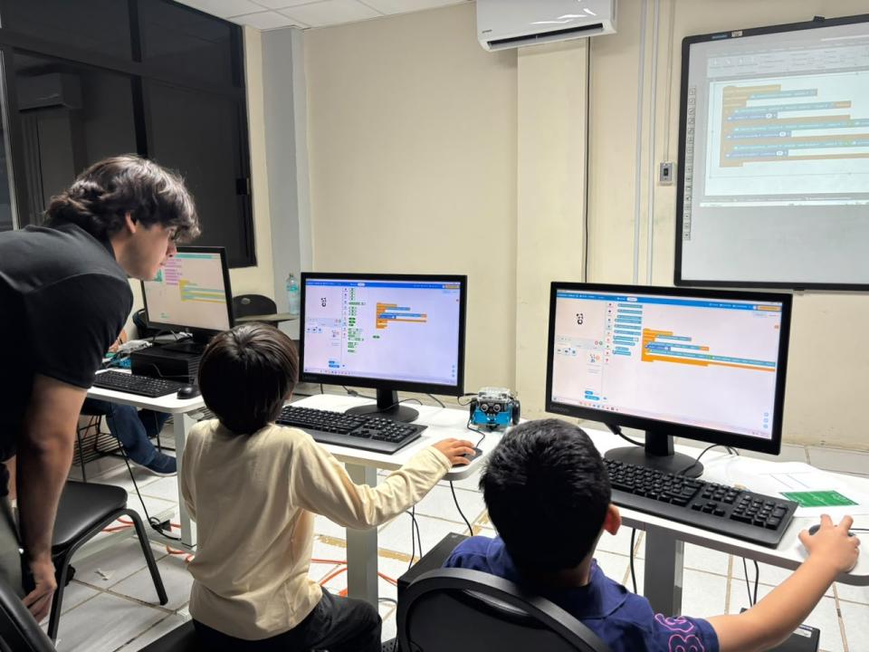 Concluye con éxito la XV edición de “Robótica para Niños 2026” - galería 9