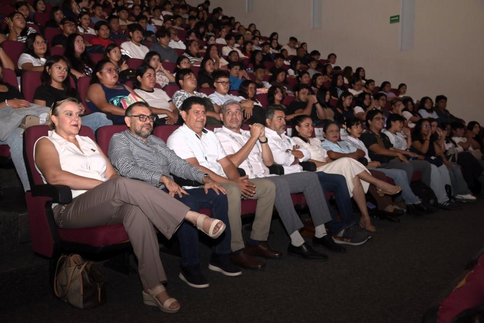 Dan la bienvenida a 2,399 estudiantes de nuevo ingreso en la UQRoo - galería 6