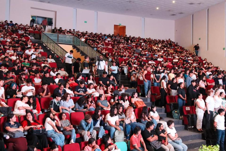 Dan la bienvenida a 2,399 estudiantes de nuevo ingreso en la UQRoo - galería 7