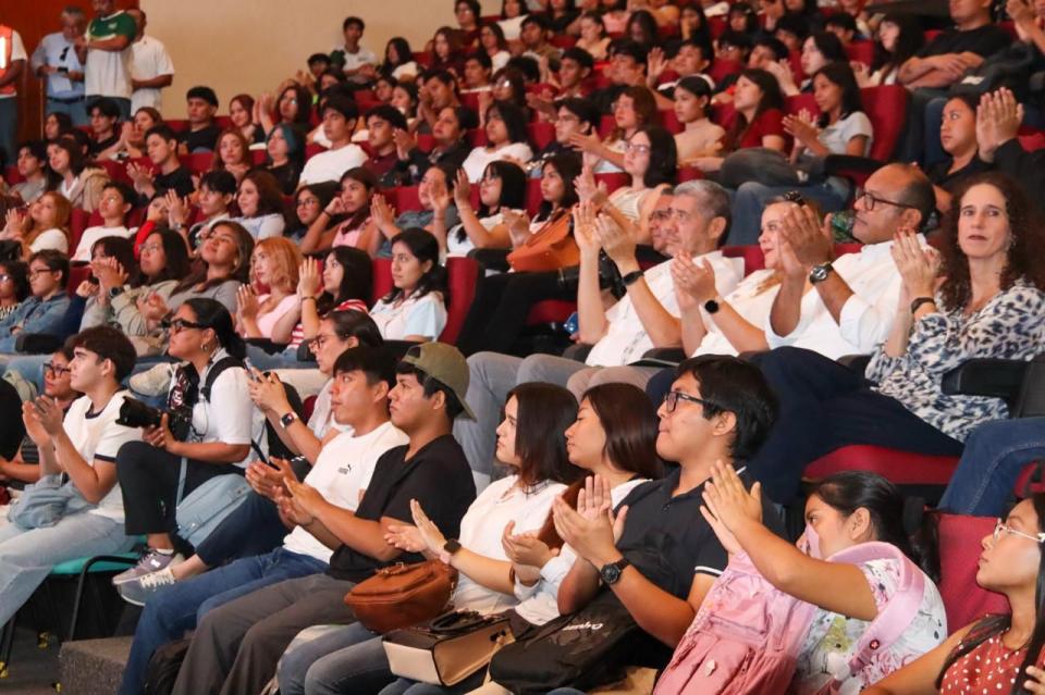 Dan la bienvenida a 2,399 estudiantes de nuevo ingreso en la UQRoo - galería 10