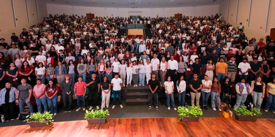 Dan la bienvenida a 2,399 estudiantes de nuevo ingreso en la UQRoo - galería 11